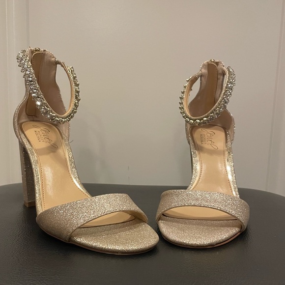 Jewel Badgley Mischka Shoes - Jewel by Badgley Mischka size 6.5 Rose Gold-Glitter block heel